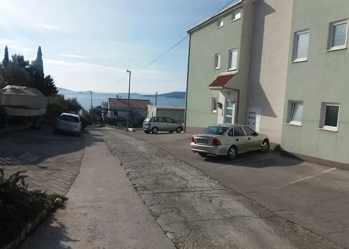 公寓 By The Sea Seget Vranjica, - 12915 特罗吉尔